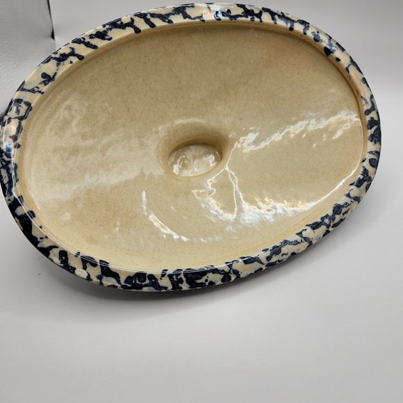 Stonewear Lidded Cassarole Dish. Green Sponged w/ Apple Design - Picture 3 of 9